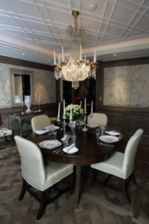 Die-mehr-als-400-Quadratmeter-grosse-Praesidentensuite-wurde-2006-eigens-fuer-die-hohen-Gaeste-umgestaltet