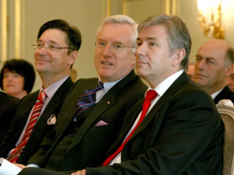Das-Hotel-ist-nicht-arm-und-trotzdem-sexy-genug-um-Berlins-Regierenden-Buergermeister-Klaus-Wowereit-zu-den-Feierlichkeiten-zu-locken