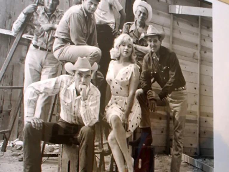 weil-sie-ihren-Zauber-ausschliesslich-auf-der-Leinwand-entfalten-konnte-Im-Theater-haette-sie-klaeglich-versagt-Der-zutiefst-unsichere-Star-musste-beim-Drehen-einzelne-Saetze-bis-zu-59-Mal-wiederholen-bevor-Betonung-und-Artikulation-endlich-stimmten