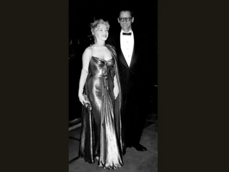 1955-feierte-sie-einen-grosser-Erfolg-mit-Das-verflixte-7-Jahr-1956-folgte-die-Hochzeit-mit-dem-Schriftsteller-Arthur-Miller-Scheidung-fuenf-Jahre-spaeter