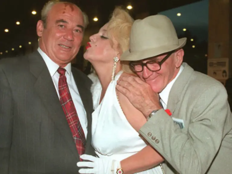 Auch-die-Herren-aus-dem-Ostblock-waeren-ihrem-Charme-sicher-erlegen