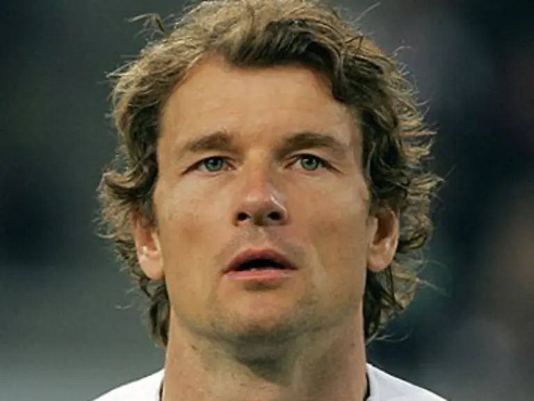 Wenn-er-ihn-nicht-haelt