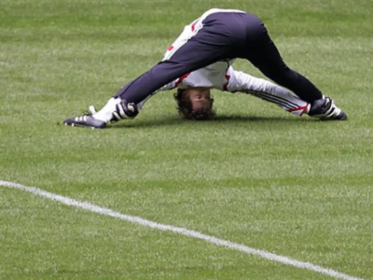 Zumindest-haetten-wir-dann-aber-einen-Schuldigen-ausser-Klinsi-natuerlich-Den-Ball-naemlich