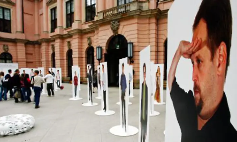 Kommen-wir-jedoch-wieder-zurueck-zum-Wesentlichen-die-Autorin-gesteht-an-dieser-Stelle-bereits-in-der-Schule-Aufsaetze-mit-ja-ganz-nett-aber-leider-zu-oft-vom-Thema-abgewichen-unterzeichnet-zurueck-bekommen-zu-haben