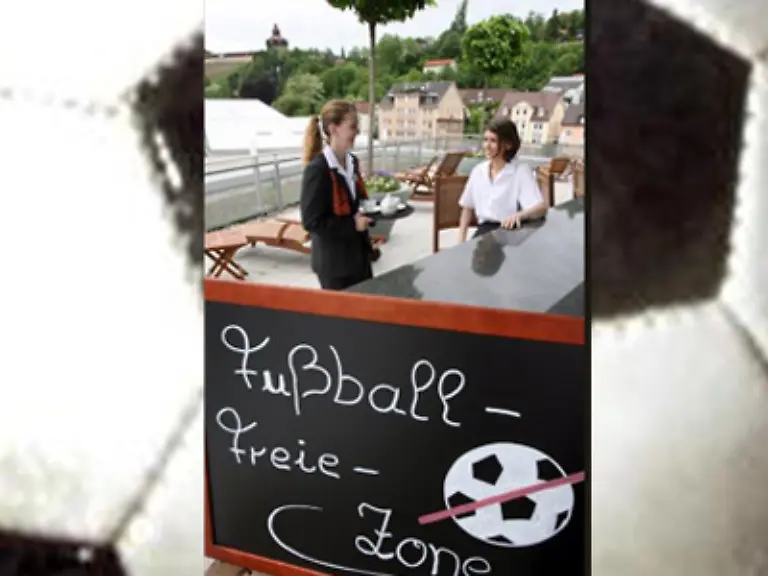 Und-auch-hier-ist-anzumerken-Ganz-Deutschland-ist-eine-Fussball-freie-Zone-zumindest-frei-von-diesem-Modell-das-uns-so-gute-Dienste-erwiesen-hat
