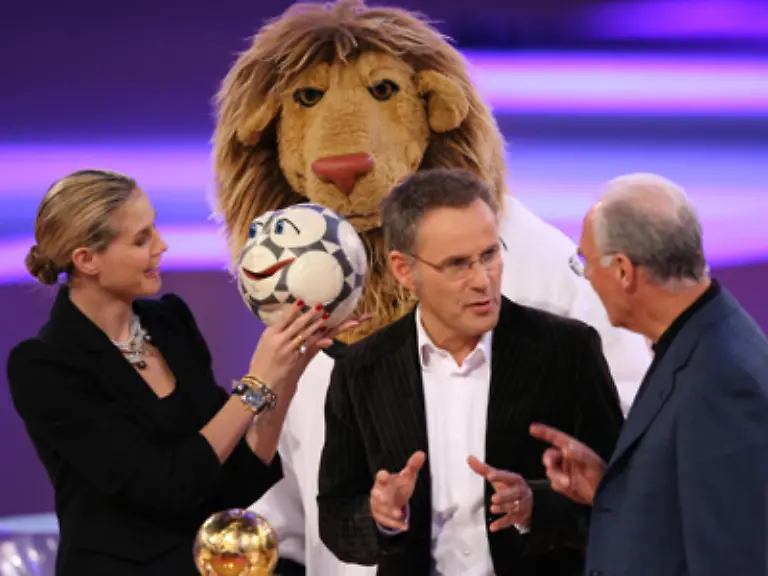 Doooch-doch-unsere-Heidi-Universal-Blondine-aus-dem-Bergischen-kann-auch-das