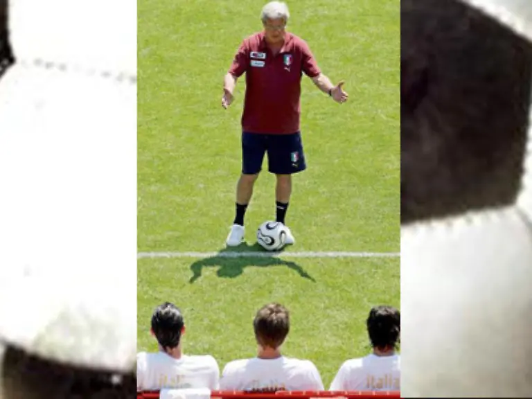 Der-italienische-Coach-gibt-sich-jede-erdenkliche-Muehe-auch-den-Rest-der-Mannschaft-zu-motivieren