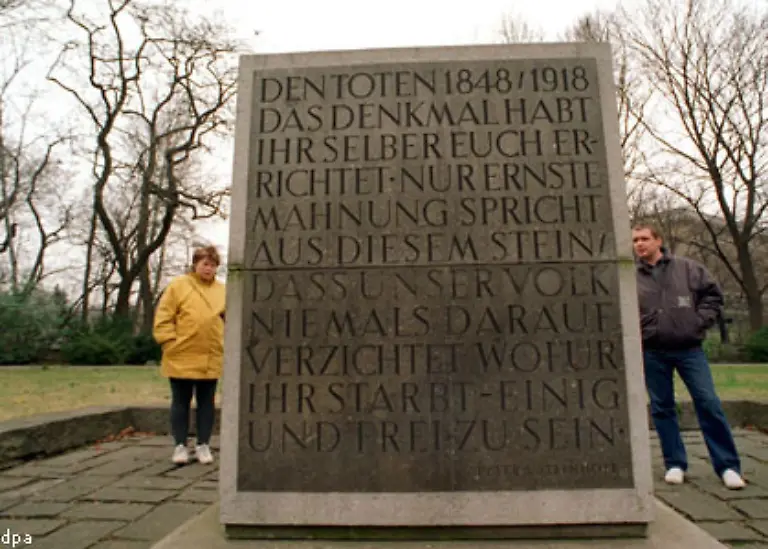 Die-Berliner-Buerger-siegen-Am-19-Maerz-zieht-der-Koenig-seine-Soldaten-aus-der-Stadt-ab