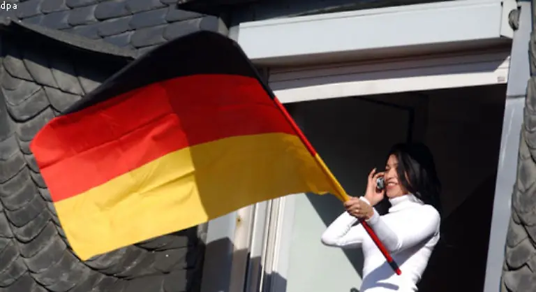 Seither-hat-sich-der-Umgang-der-Deutschen-mit-ihrer-Flagge-merklich-entspannt