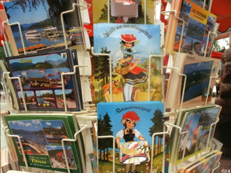 Kaum-18-macht-sich-Fischer-auf-Reisen-Per-Anhalter-durchstreift-er-Westeuropa-Griechenland-und-die-Tuerkei-und-landet-letztlich-sogar-im-damals-sehr-exotischen-Kuwait