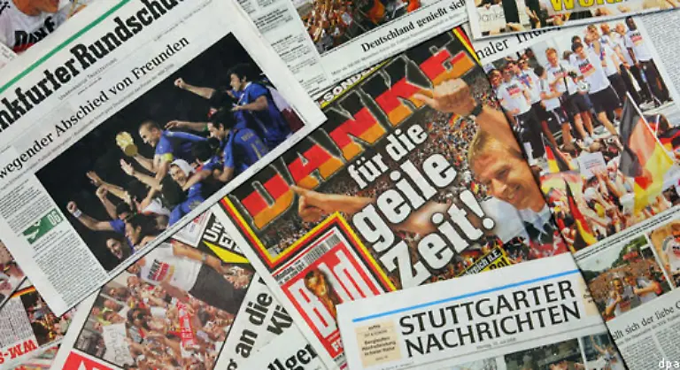 Juergen-Klinsmann-Der-die-Nationalmannschaft-aus-einem-Tal-der-Traenen-durch-ein-Tal-der-Traenen-zu-einer-fantastischen-und-relativ-erfolgreichen-WM-gefuehrt-hat