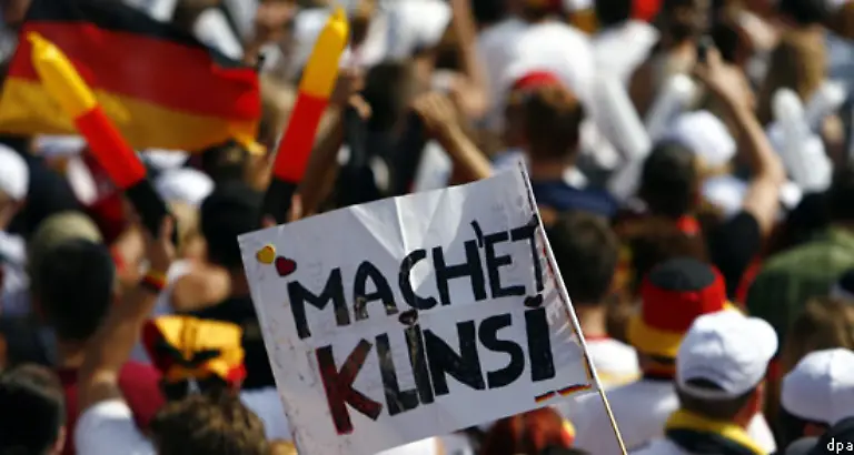 Alle-wollen-dass-Klinsmann-bleibt-und-er-geht