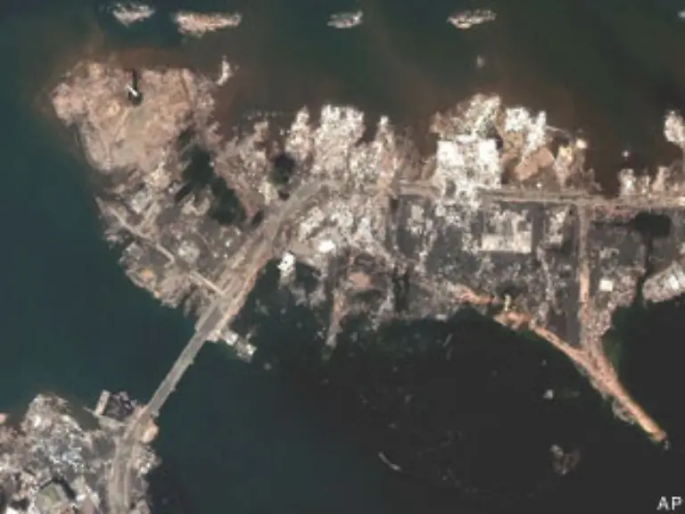 und-am-28-Dezember-Der-Tsunami-riss-fast-alles-mit