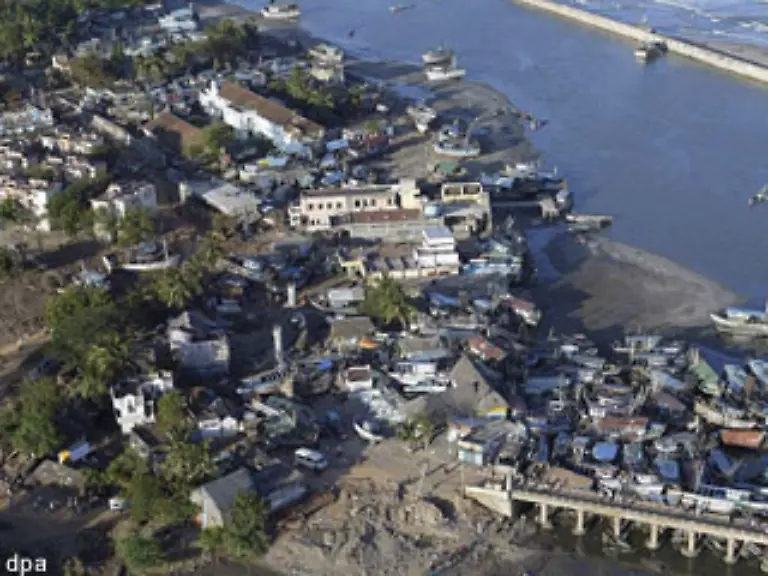 Zwar-wurde-das-Land-nur-relativ-kurz-von-der-meterhohen-Welle-ueberspuelt