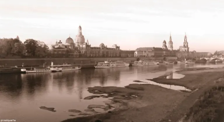 Und-sie-fuehren-an-dass-man-sich-in-Dresden-schon-1826-einig-war-an-dieser-Stelle-keine-Bruecke-zu-bauen-Wie-auch-1900-als-eine-Fussgaengerbruecke-aus-Bedenken-aesthetischer-Art-von-den-Stadtraeten-abgelehnt-wurde