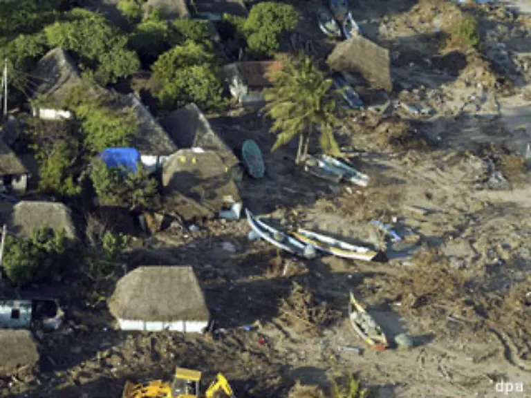 So-koennen-die-nationalen-und-internationalen-Helfer-nur-noch-die-Toten-bergen
