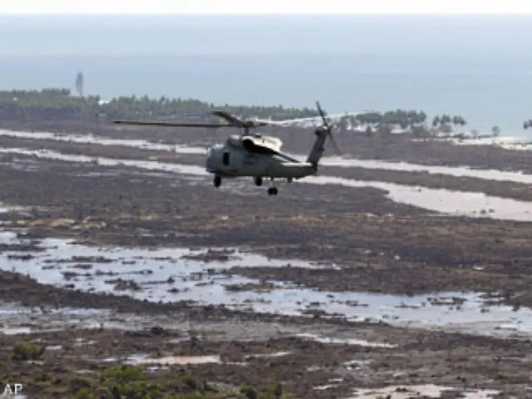 Zahlreiche-Experten-aus-dem-Ausland-waren-in-den-suedasiatischen-Flutgebieten-mit-Hochdruck-im-Einsatz-um-die-Leichen-der-ums-Leben-gekommenen-Touristen-zu-identifizieren