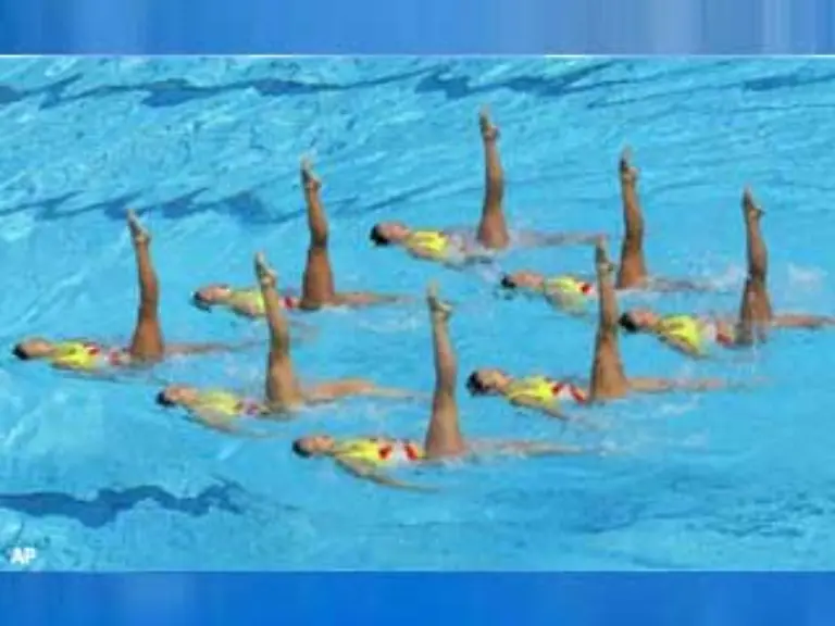 Die-Sportart-war-von-1948-bis-1968-olympisch-und-nun-wieder-seit-1984-Ermittelt-werden-Mannschaftssiegerinnen-und-Duett-Gewinnerinnen