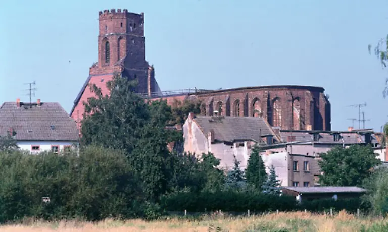 Die-Stadtkirche-St-Marien-im-brandenburgischen-Beeskow