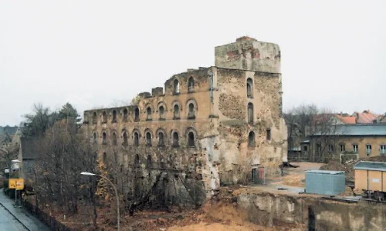 Das-Schloss-im-saechsischen-Grossenhain-stand-seit-den-sechziger-Jahren-leer-und-verkam-zur-Ruine