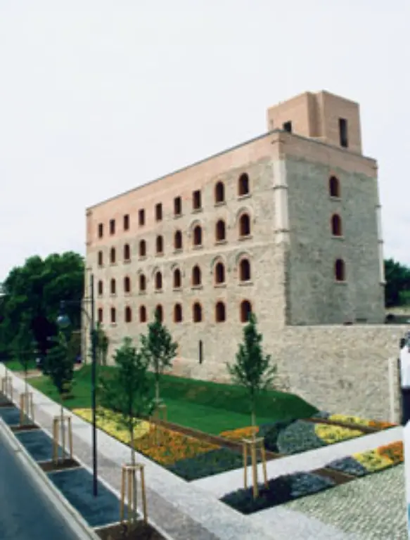 Im-Rahmen-der-Landesgartenschau-konnte-nach-denkmalgerechter-Sanierung-und-Ergaenzung-das-Kulturhaus-Schloss-eingeweiht-werden