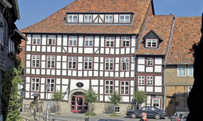 Das-Haus-von-1722-verfiel-bis-ein-Ehepaar-aus-dem-Ort-es-kaufte-und-mit-grossem-Aufwand-zu-einem-Hotel-mit-53-Betten-umbaute