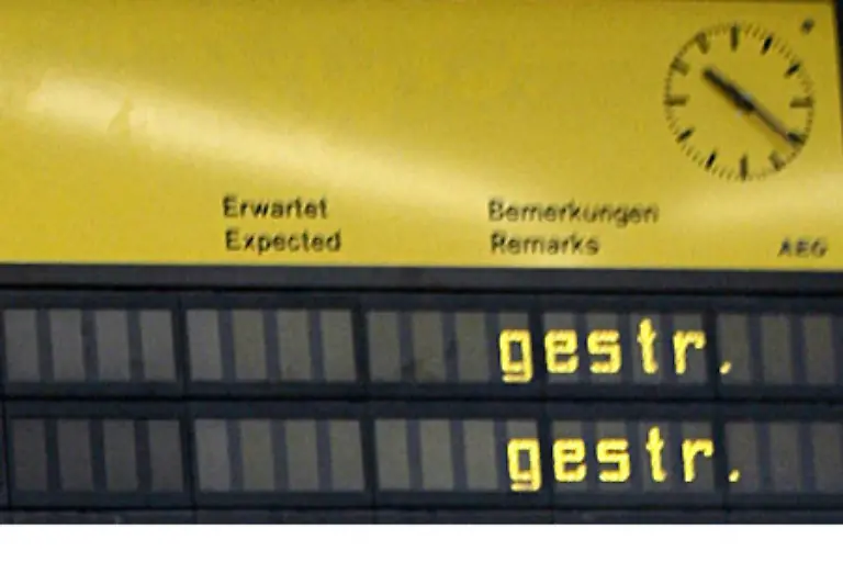 Auswirkungen-auch-in-Deutschland-Die-Lufthansa-hat-Fluege-gestrichen-Air-Berlin-ebenso-Auch-die-Billig-Flieger-Ryan-Air-und-Easy-Jet-streichen-ihre-Fluege