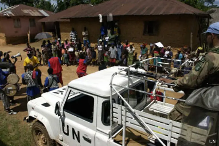Ein-Fahrzeug-der-UNMIL-Truppe-in-Liberia-United-Nations-Mission-in-Liberia