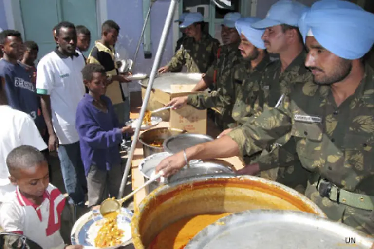 Aethiopien-und-Eritrea-die-Armenhaeuser-Afrikas-Von-1998-bis-2000-brechen-immer-wieder-Kaempfe-zwischen-beiden-Laendern-aus