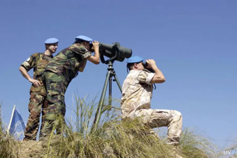 Beobachter-der-UNMOGIP-United-Nations-Military-Observer-Group-in-India-and-Pakistan-ueberwachen-den-Waffenstillstand-zwischen-den-beiden-Laendern