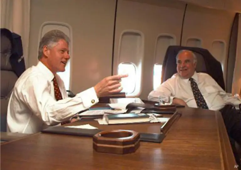 Im-Juli-1994-besuchte-er-erstmals-als-US-Praesident-Deutschland