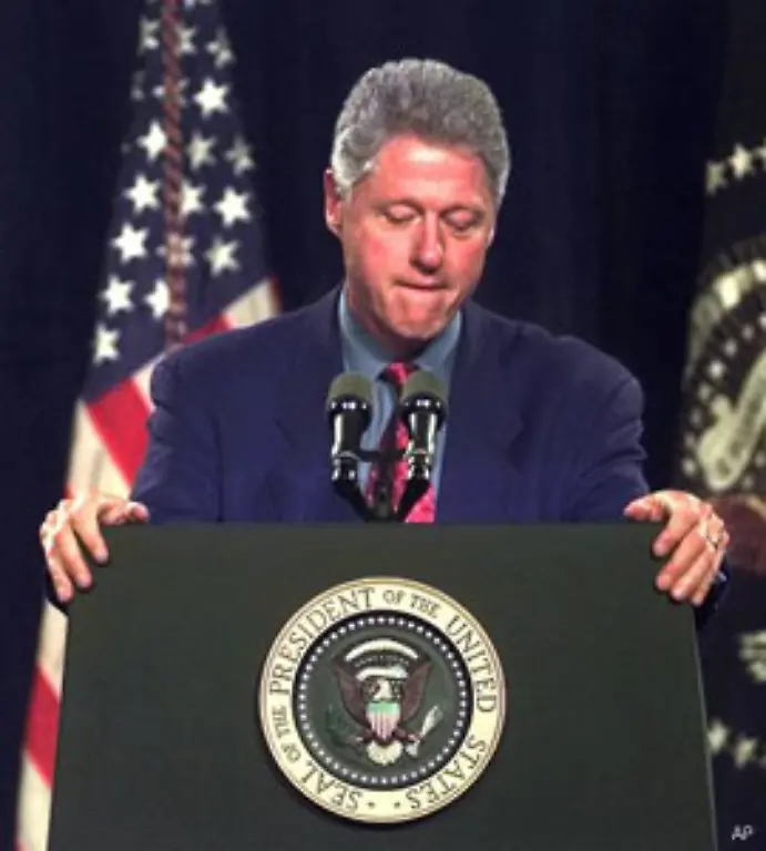 Clinton-raeumte-lediglich-ein-Oralsex-mit-Monica-Lewinsky-gehabt-zu-haben-Er-schlug-sogar-noch-zurueck-Der-Praesident-kritisierte-spaeter-die-Heuchelei-in-Gesellschaft-und-Politik