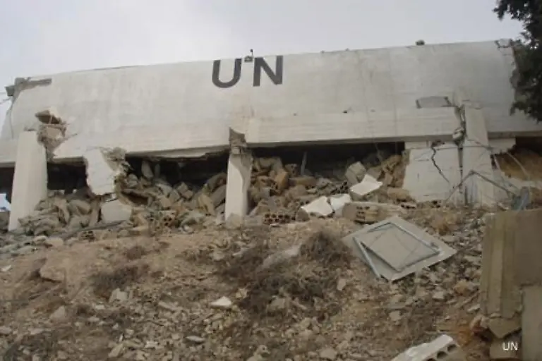 Bei-einem-Bombenangriff-der-Israelis-waehrend-des-Krieges-im-Juli-und-August-wird-ein-UNIFIL-Posten-zerstoert-Vier-Beobachter-der-UNTSO-sterben