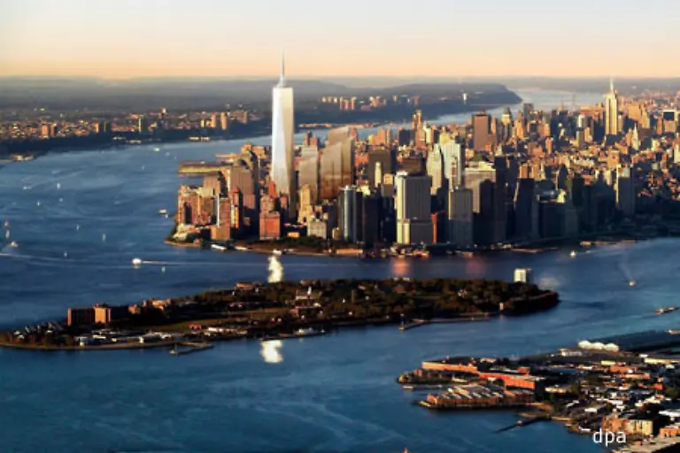 Mit-69-Stockwerken-hat-der-Turm-eine-deutlich-geringere-Nutzflaeche-als-die-Twin-Towers-Dafuer-soll-er-er-das-sicherste-Bauwerk-der-Welt-werden