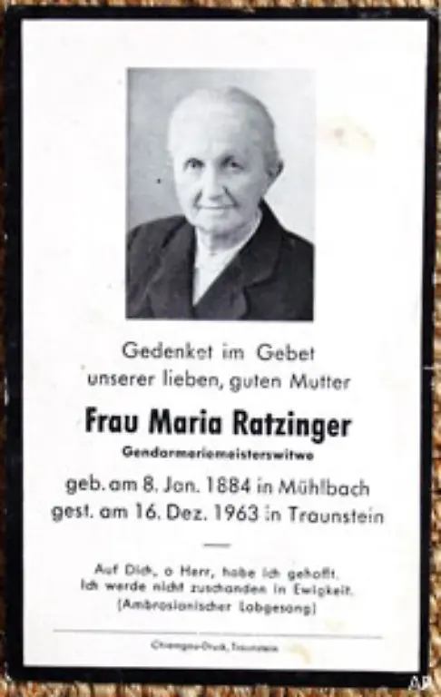 Das-Umfeld-in-dem-Ratzinger-aufwuchs-war-tief-religioes-Er-sprach-mit-grosser-Hochachtung-von-seinen-Eltern-Auf-Mutter-ruhte-die-Last-der-Hausarbeit-schrieb-er-Maria-Ratzinger-starb-1963-Sie-wurde-79-Jahre-alt