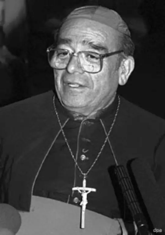 Er-wandte-sich-gegen-die-vor-allem-in-Lateinamerika-taetigen-Befreiungstheologen-Zu-ihnen-gehoerte-der-Bischof-von-San-Cristobal-de-las-Casas-im-mexikanischen-Bundesstaat-Chiapas-Samuel-Ruiz-Garcia