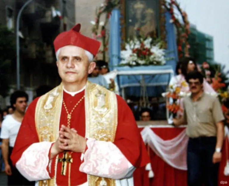 Immer-wieder-wurde-Joseph-Ratzinger-genannt-Doch-der-Bayer-war-mittlerweile-78-Jahre-alt-denkbar-schlechte-Voraussetzungen-fuer-ein-langes-Pontifikat