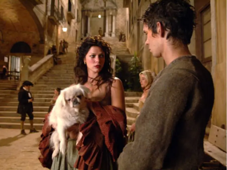 Jessica-Schwarz-mimt-eine-Hure-die-Grenouille-in-Paris-aufsucht