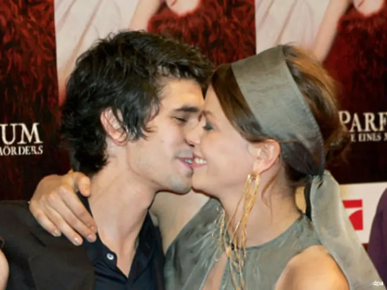 Kollegin-Jessica-Schwarz-muss-sich-da-schon-eher-in-Acht-nehmen