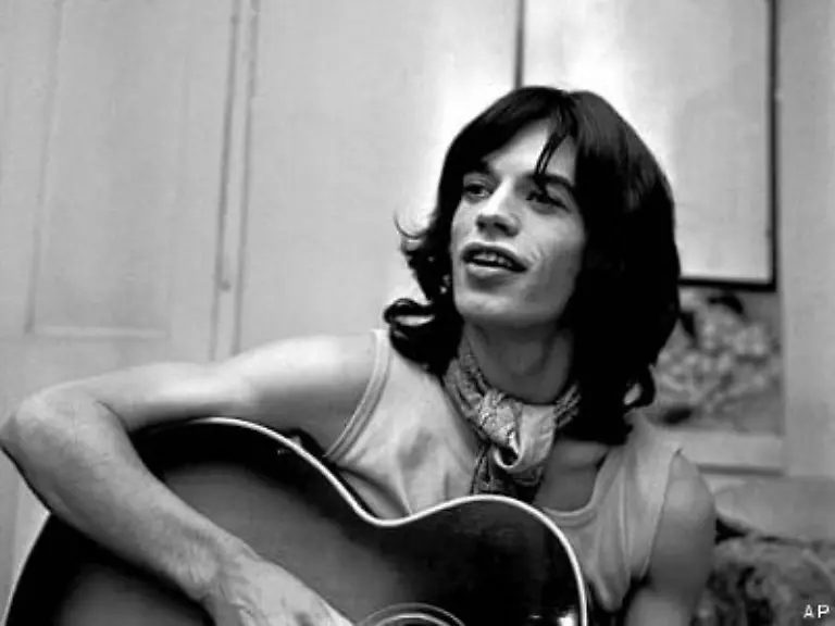 die-Mick-Jagger-Geliebte-und-weltreisende-Aussteigerin-feiert-an-diesem-Sonntag-24-September-ihren-60-Geburtstag