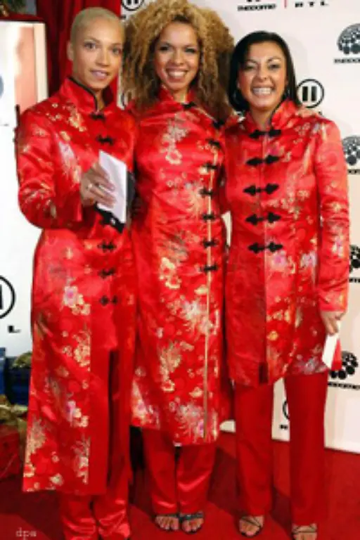 Tictactoe-war-Mitte-der-90er-Jahre-ein-Synonym-fuer-die-gesamte-deutsche-Maedchen-Rap-Industrie-Fuer-diese-Lebensleistung-konnten-die-drei-schon-damals-eine-respektvolle-Behandlung-erwarten-in-den-Medien-von-den-Fans-und-auch-von-erfolgreichen-Maennern