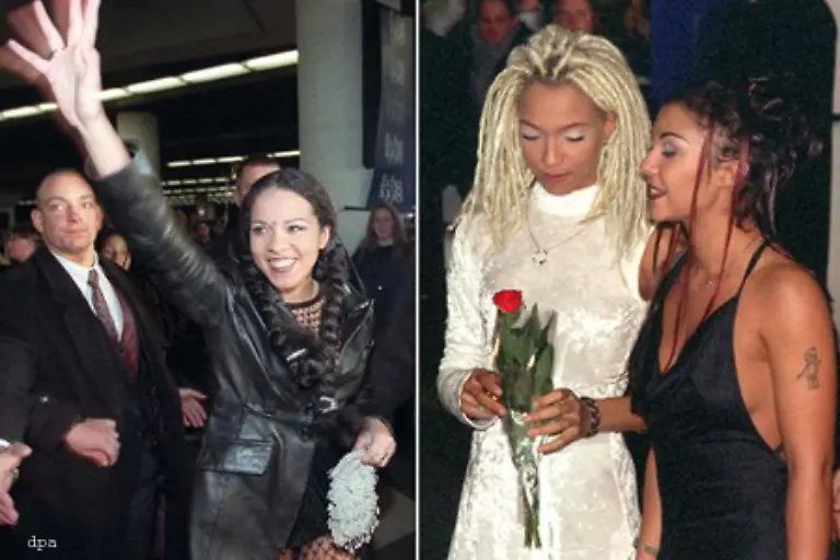 Dann-kam-der-vorlaeufige-Abschiedsauftritt-bei-der-Echo-Verleihung-Ricky-bekam-Applaus-und-wurde-bejubelt-Jazzy-und-Lee-traten-als-Braut-und-Braeutigam-auf-wurden-aber-mit-Buh-Rufen-vor-dem-Hamburger-Congress-Centrum-empfangen