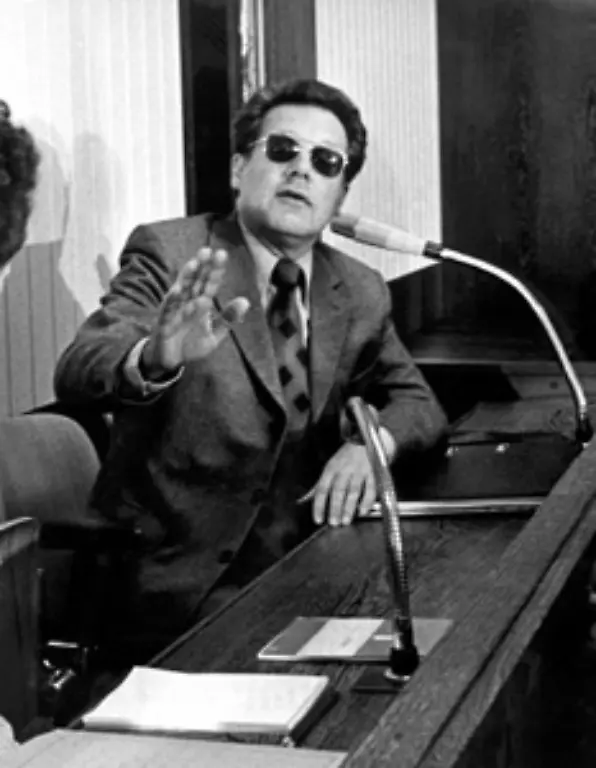 Die-Bundesbeauftragte-fuer-die-Stasi-Unterlagen-Marianne-Birthler-stellt-klar-dass-die-DDR-Buerger-kein-Volk-von-Spitzeln-und-Verraetern-waren-Weniger-als-ein-Prozent-der-Bevoelkerung-hat-andere-Menschen-ausgespaeht