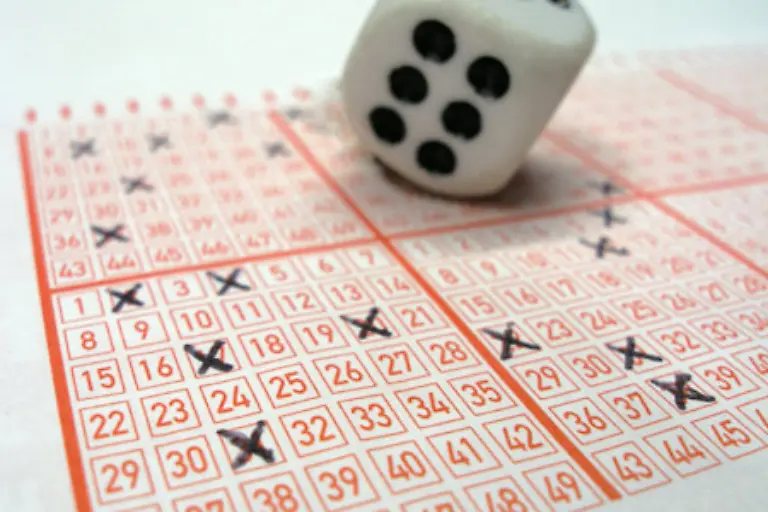 Sechs-Kreuzchen-werden-gesetzt-49-Felder-stehen-zur-Auswahl-35-Millionen-sind-im-Jackpot-Wir-haben-die-49-Lottozahlen-untersucht