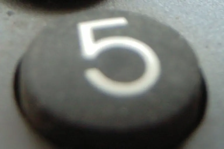 Die-5-liegt-mit-gezogenen-14-Mal-2005-im-oberen-Bereich-Aber-selbst-wenn-sie-am-Samstag-gezogen-wird-fehlen-immer-noch-fuenf-andere-Zahlen-zum-Glueck