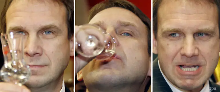 Dieter-Althaus-CDU-haelt-die-erzielte-Einigung-fuer-akzeptabel-weil-dann-der-Wettbewerb-beginnen-kann-Wir-bekommen-damit-ein-transparentes-System-macht-Thueringens-Ministerpraesident-unmissverstaendlich-klar