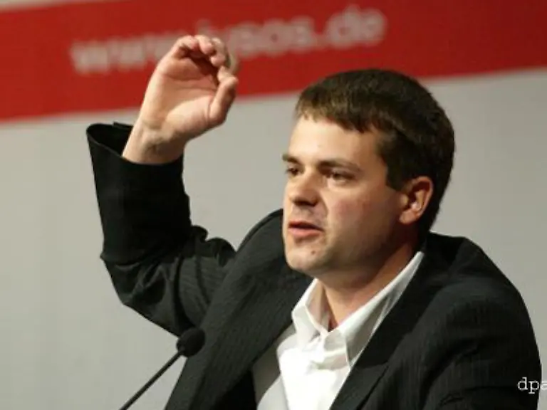 Das-sind-herbe-Verluste-fuer-die-SPD-sagte-Boehning-Schritt-fuer-Schritt-werde-eine-kleine-Kopfpauschale-eingefuehrt-Der-Risikostrukturausgleich-wurde-rasiert-Ein-Ausgleich-auf-Basis-von-nur-50-Krankheiten-sei-angesichts-von-mehr-als-10-000-bekannten-Krankheiten-Murks-sagte-er