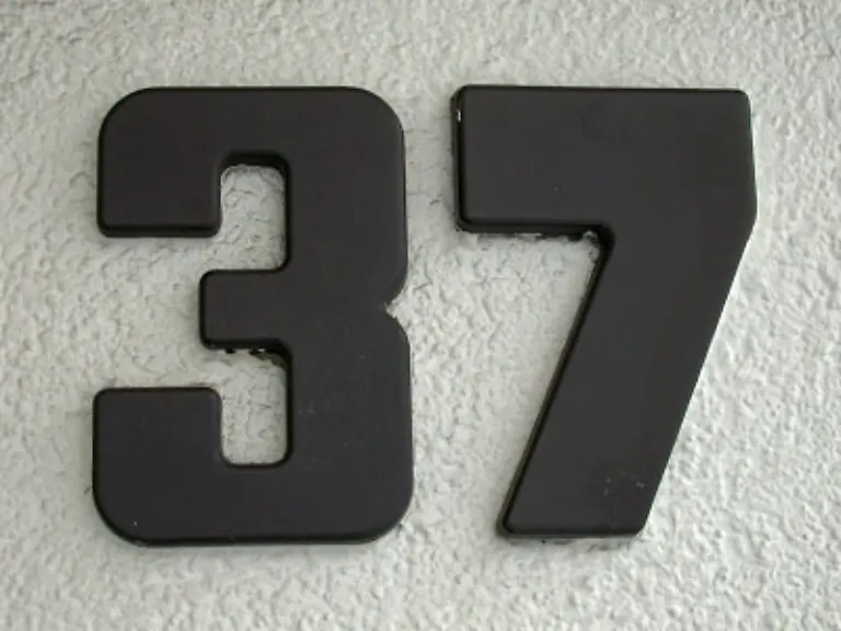 Die-37-war-seit-zehn-Ziehungen-nicht-mehr-unter-den-sechs-Gewinner-Kugeln-Damit-nur-im-Mittelfeld-und-deshalb-ein-echter-Tipp