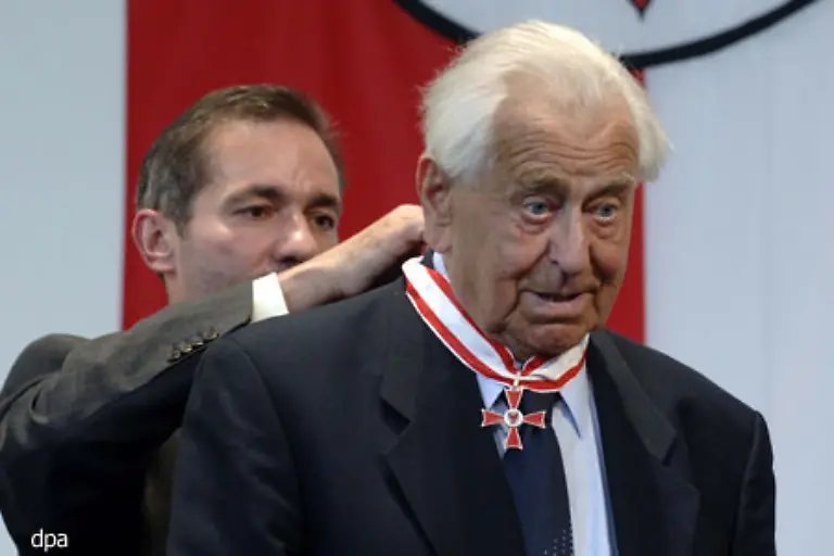 Fuer-sein-Engagement-erhielt-Sielmann-diverse-Auszeichnungen