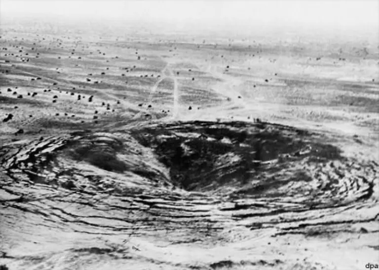 Doch-nur-zehn-Jahre-spaeter-gibt-es-noch-einen-sechsten-Staat-der-ueber-die-Bombe-verfuegt-Indien